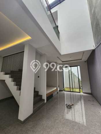 Ready to Use! Premium House LT 120m2 Desain Elegan di Pondok Indah Ready to Use! Premium House LT 120m2 Desain Elegan di Pondok Indah