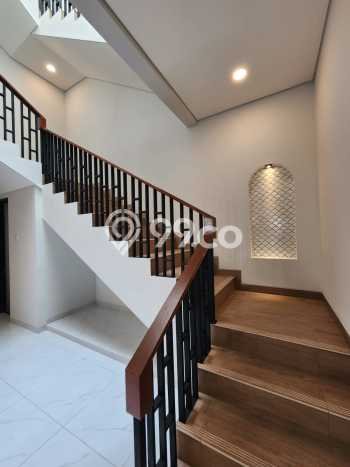 For Sale! Luxury House LT 155m2 Desain Modern di Ampera For Sale! Luxury House LT 155m2 Desain Modern di Ampera