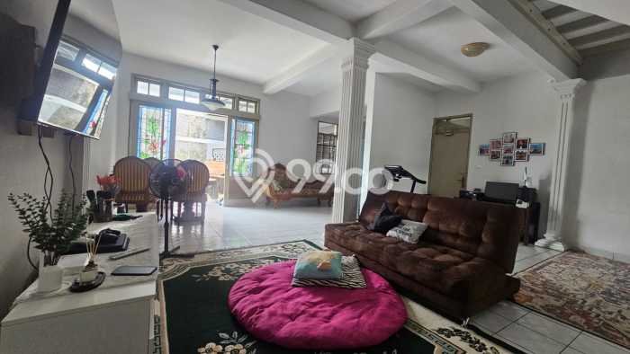 Jual Rumah Favorit Siap Huni LB 275m2 di Cinere, Depok Jual Rumah Favorit Siap Huni LB 275m2 di Cinere, Depok