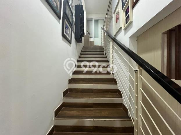 Hunian Elit LB 150m2 Siap Pakai Desain Elegan di Pondok Labu, Jakarta Selatan Hunian Elit LB 150m2 Siap Pakai Desain Elegan di Pondok Labu, Jakarta Selatan