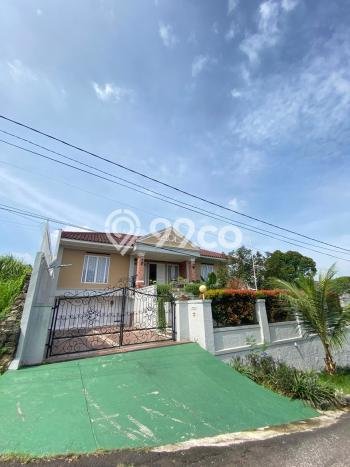 Dijual Rumah Premium dengan Fasilitas Sekitar Lengkap di Cinere, Depok Dijual Rumah Premium dengan Fasilitas Sekitar Lengkap di Cinere, Depok