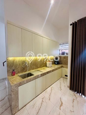 Hunian Cantik Minimalis Lb 135m2 di Cinere, Depok Hunian Cantik Minimalis Lb 135m2 di Cinere, Depok