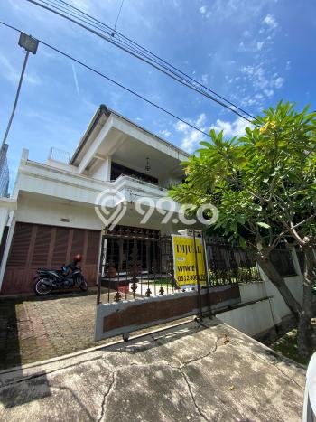 Rumah 4 KT 4 KM Fully Furnished di Lokasi Prestisius Cinere, Depok Rumah 4 KT 4 KM Fully Furnished di Lokasi Prestisius Cinere, Depok