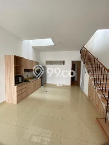 Jual Rumah Luas Elegan Dengan View Cantik di Pangkalan Jati, Depok Jual Rumah Luas Elegan Dengan View Cantik di Pangkalan Jati, Depok