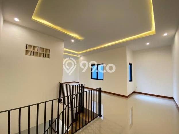 HARGA SPECIAL! Rumah Asri di Cinere, LT 162m² Bangunan 255m² HARGA SPECIAL! Rumah Asri di Cinere, LT 162m² Bangunan 255m²