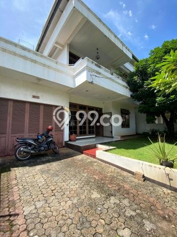 Rumah 4 KT 4 KM Fully Furnished di Lokasi Prestisius Cinere, Depok Rumah 4 KT 4 KM Fully Furnished di Lokasi Prestisius Cinere, Depok
