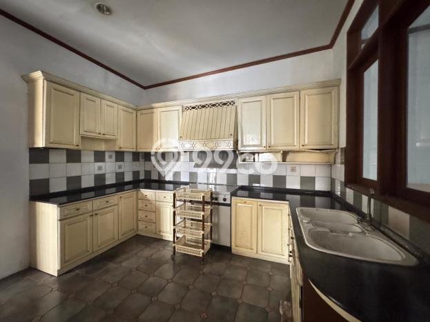 For Sale! Premium House LT 450m2 Desain Elegan di Pondok Indah For Sale! Premium House LT 450m2 Desain Elegan di Pondok Indah