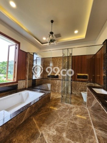 Jual Rumah Luas Elegan Dengan View Cantik di Kemang, Jakarta Selatan Jual Rumah Luas Elegan Dengan View Cantik di Kemang, Jakarta Selatan