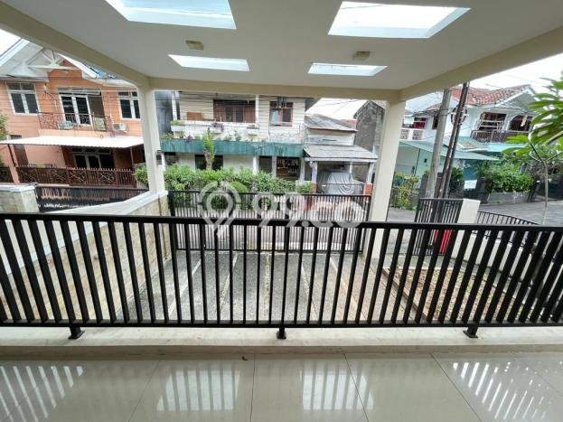 Rumah Strategis Minimalis Lb 100m2 di Cinere, Depok Rumah Strategis Minimalis Lb 100m2 di Cinere, Depok