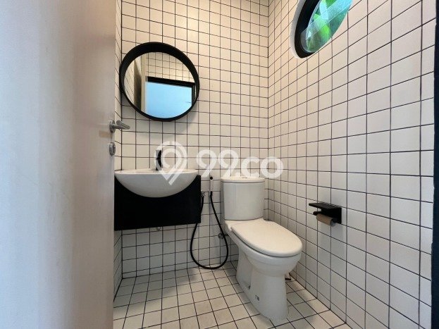 Rumah Elit Modern Tanpa Renovasi di Cipete Jakarta Selatan Rumah Elit Modern Tanpa Renovasi di Cipete Jakarta Selatan