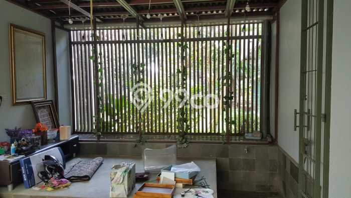 Siap Huni Rumah Mewah 4 Kamar di Cinere Dekat ke Mana Pun Siap Huni Rumah Mewah 4 Kamar di Cinere Dekat ke Mana Pun