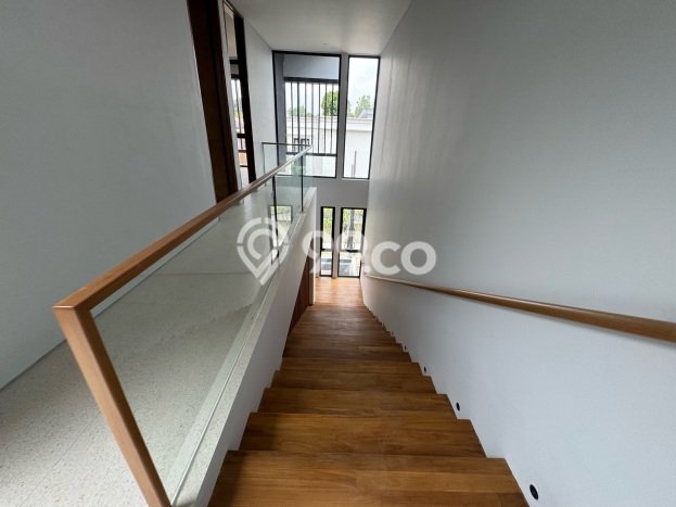 Rumah Elit Modern Tanpa Renovasi di Kemang Jakarta Selatan Rumah Elit Modern Tanpa Renovasi di Kemang Jakarta Selatan