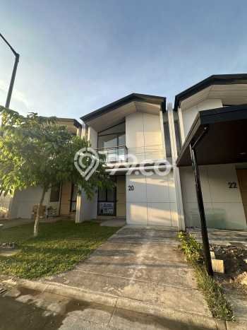 Rumah Luas Asri 3 KT Siap Pakai di Lippo Karawaci Tangerang Rumah Luas Asri 3 KT Siap Pakai di Lippo Karawaci Tangerang