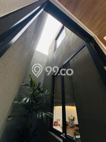 Rumah Modern Cantik 2 KT Bisa Langsung Pindah di BSD Rumah Modern Cantik 2 KT Bisa Langsung Pindah di BSD