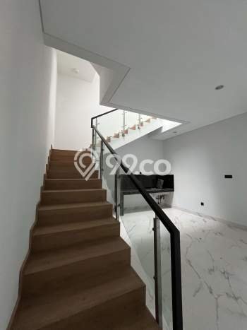 Jual Rumah Luas Megah Dengan View Cantik di Metland Puri, Jakarta Barat Jual Rumah Luas Megah Dengan View Cantik di Metland Puri, Jakarta Barat