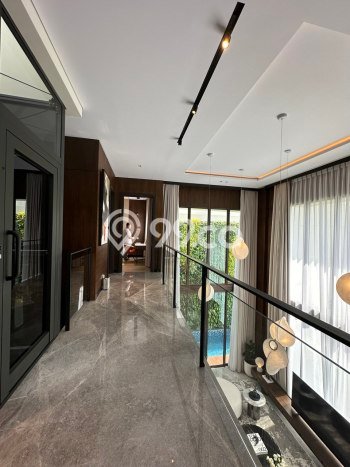 Rumah Elit Modern Tanpa Renovasi di Gading Serpong Tangerang Rumah Elit Modern Tanpa Renovasi di Gading Serpong Tangerang