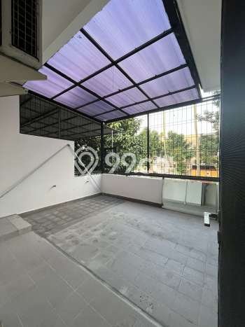 Rumah Strategis Minimalis Lb 167m2 di Karawaci, Tangerang Rumah Strategis Minimalis Lb 167m2 di Karawaci, Tangerang