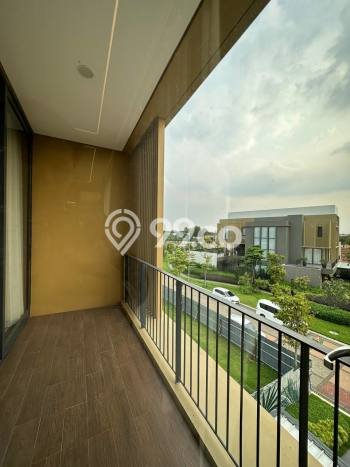 Rumah Eksklusif Siap Huni LT 558m2 di BSD, Tangerang Selatan Rumah Eksklusif Siap Huni LT 558m2 di BSD, Tangerang Selatan