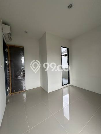 Rumah Luas Asri 3 KT Siap Pakai di Kalideres Jakarta Barat Rumah Luas Asri 3 KT Siap Pakai di Kalideres Jakarta Barat