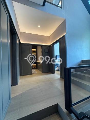 Rumah Luxury Modern Tanpa Renovasi di BSD Tangerang Rumah Luxury Modern Tanpa Renovasi di BSD Tangerang