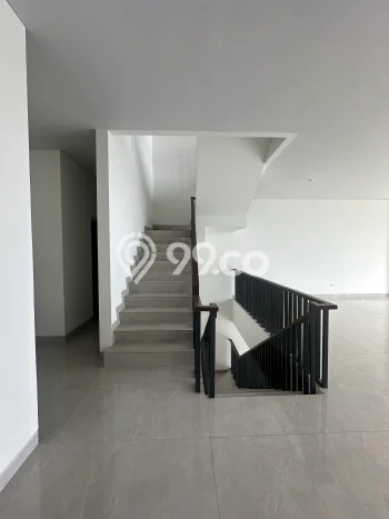 Ruko Usaha Dijual di Serpong Utara Tangerang Selatan LT 91m2 & LB 637m2 Ruko Usaha Dijual di Serpong Utara Tangerang Selatan LT 91m2 & LB 637m2