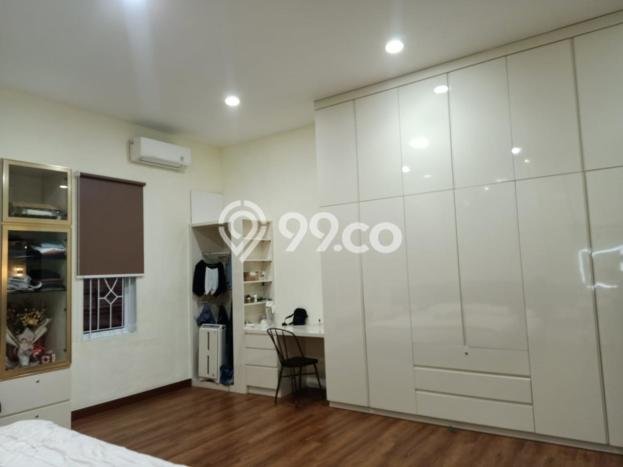 Rumah Elit Modern Tanpa Renovasi di Pluit Jakarta Utara Rumah Elit Modern Tanpa Renovasi di Pluit Jakarta Utara