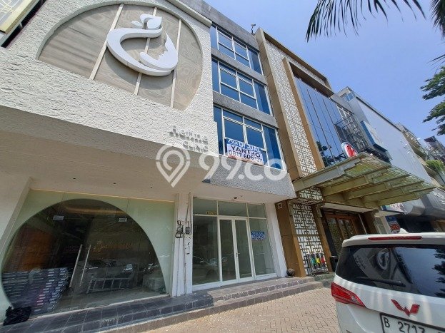 Ruko Dijual di Jakarta Utara LT 67m2 & LB 300m2 Lokasi Terbaik! Ruko Dijual di Jakarta Utara LT 67m2 & LB 300m2 Lokasi Terbaik!