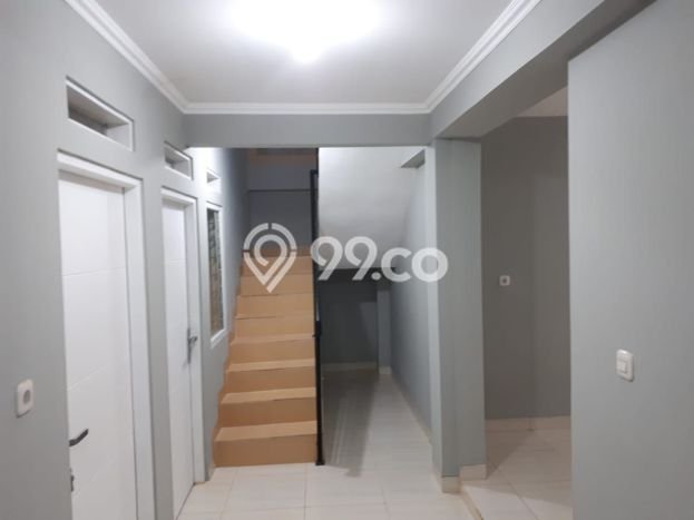 Jual Rumah Luas Elegan Dengan View Cantik di Rawamangun, Jakarta Timur Jual Rumah Luas Elegan Dengan View Cantik di Rawamangun, Jakarta Timur