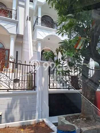 Rumah Elit LB 300m2 Siap Huni Desain Elegan di Pantai Indah Kapuk, Jakarta Utara Rumah Elit LB 300m2 Siap Huni Desain Elegan di Pantai Indah Kapuk, Jakarta Utara