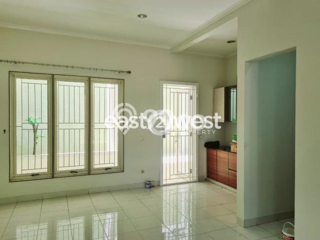 Rumah Modern 3 KT di Gading Serpong Tangerang Semi Furnished Rumah Modern 3 KT di Gading Serpong Tangerang Semi Furnished