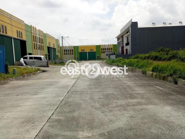 Unit Gudang Dijual di Gunung Sindur Bogor Luas Tanah 300m2, Luas Bangunan 252m2 Unit Gudang Dijual di Gunung Sindur Bogor Luas Tanah 300m2, Luas Bangunan 252m2