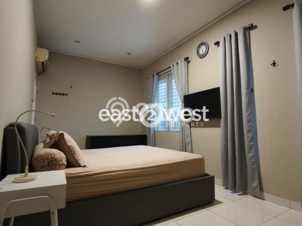 Ready to Use! Premium House LT 128m2 Desain Modern di BSD Sevilla Ready to Use! Premium House LT 128m2 Desain Modern di BSD Sevilla
