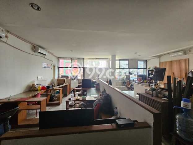Unit Ruko Dijual di Karawaci Tangerang Luas Tanah 192m2, Luas Bangunan 200m2 Unit Ruko Dijual di Karawaci Tangerang Luas Tanah 192m2, Luas Bangunan 200m2