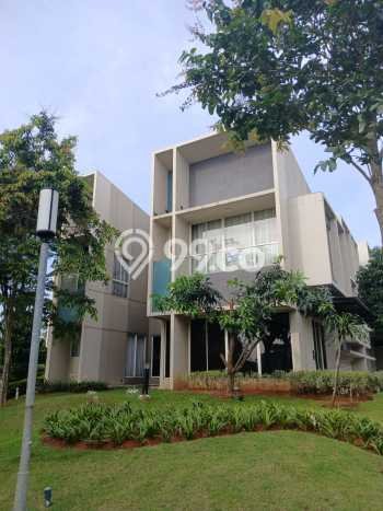 Dijual Rumah Mewah Megah Dengan View Eksklusif di Gading Serpong, Tangerang Dijual Rumah Mewah Megah Dengan View Eksklusif di Gading Serpong, Tangerang