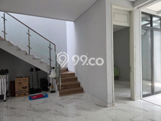 Dijual Rumah Mewah Megah Dengan View Eksklusif di Pakuwon City, Surabaya Dijual Rumah Mewah Megah Dengan View Eksklusif di Pakuwon City, Surabaya