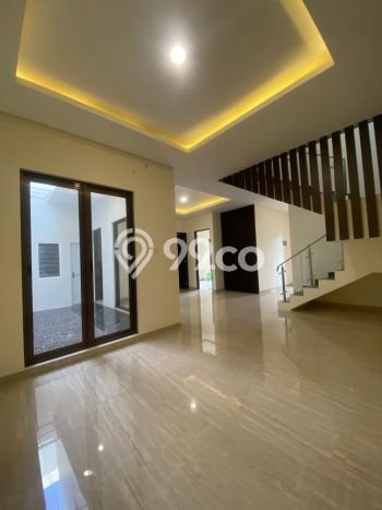 Siap Huni Hunian Elit 4 Kamar di Surabaya Kota Dekat ke Mana Saja Siap Huni Hunian Elit 4 Kamar di Surabaya Kota Dekat ke Mana Saja