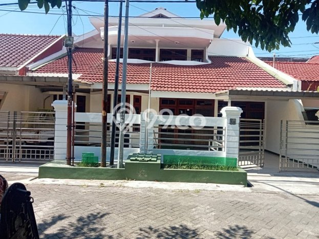 Sewa Rumah Harga Terjangkau di Kutisari Surabaya dengan 6 Kamar Tidur Sewa Rumah Harga Terjangkau di Kutisari Surabaya dengan 6 Kamar Tidur