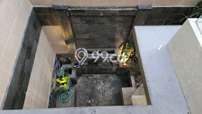 Disewakan! Rumah 4 Kamar Tidur &
5 Kamar Mandi di Citraland, Surabaya Disewakan! Rumah 4 Kamar Tidur &
5 Kamar Mandi di Citraland, Surabaya