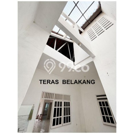 Rumah Modern 4 Kamar LT 200m2 di Mojoarum Rumah Modern 4 Kamar LT 200m2 di Mojoarum