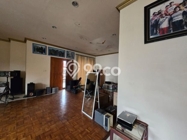 Rumah Luxury Modern Siap Huni di Dharma Husada Surabaya Rumah Luxury Modern Siap Huni di Dharma Husada Surabaya