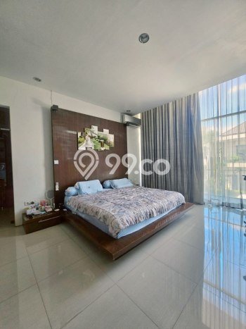 Rumah Eksklusif Siap Huni LT 270m2 di Wiyung, Surabaya Rumah Eksklusif Siap Huni LT 270m2 di Wiyung, Surabaya