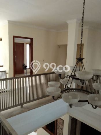 Dijual Rumah Premium dengan Fasilitas Sekitar Komplit di Pakuwon Indah, Surabaya Dijual Rumah Premium dengan Fasilitas Sekitar Komplit di Pakuwon Indah, Surabaya