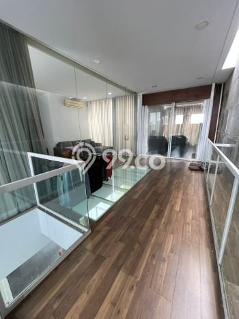 Rumah Elit LB 525m2 Siap Huni Desain Elegan di Sunrise Garden, Jakarta Barat Rumah Elit LB 525m2 Siap Huni Desain Elegan di Sunrise Garden, Jakarta Barat