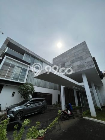 Rumah Elit LB 525m2 Siap Huni Desain Elegan di Sunrise Garden, Jakarta Barat Rumah Elit LB 525m2 Siap Huni Desain Elegan di Sunrise Garden, Jakarta Barat