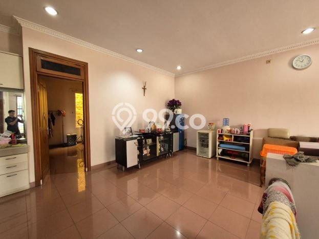 Rumah Elit Modern Siap Huni di Green Garden Jakarta Barat Rumah Elit Modern Siap Huni di Green Garden Jakarta Barat