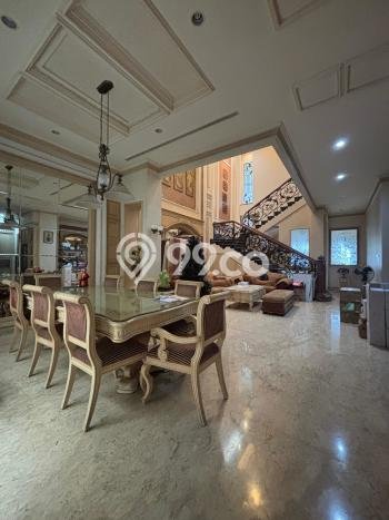 Ready to Use! Luxury House LT 300m2 Desain Elegan di Green garden Ready to Use! Luxury House LT 300m2 Desain Elegan di Green garden