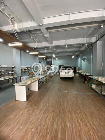 Kantor Komersial Dijual di Kebon Jeruk Jakarta Barat LT 283m2 & LB 930m2 Kantor Komersial Dijual di Kebon Jeruk Jakarta Barat LT 283m2 & LB 930m2