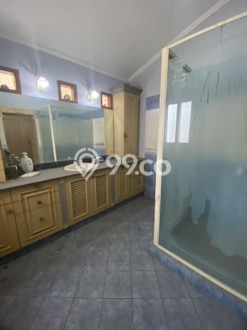Jual Rumah Mewah Elegan Dengan View Cantik di Mutiara Kedoya, Jakarta Barat Jual Rumah Mewah Elegan Dengan View Cantik di Mutiara Kedoya, Jakarta Barat