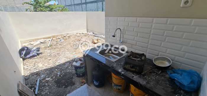 Rumah Luas Asri 3 KT Siap Huni di Medokan Ayu Surabaya Rumah Luas Asri 3 KT Siap Huni di Medokan Ayu Surabaya