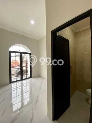 NEW LISTING! Rumah Strategis di Blimbing, LT 94m2m² Bangunan 140m2m² NEW LISTING! Rumah Strategis di Blimbing, LT 94m2m² Bangunan 140m2m²